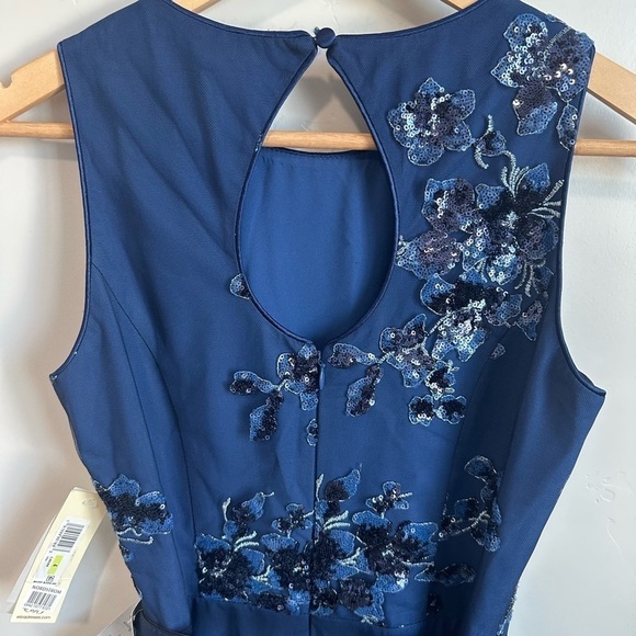 Eliza J Sequin Floral Print Belted Gown - Picture 9 of 13